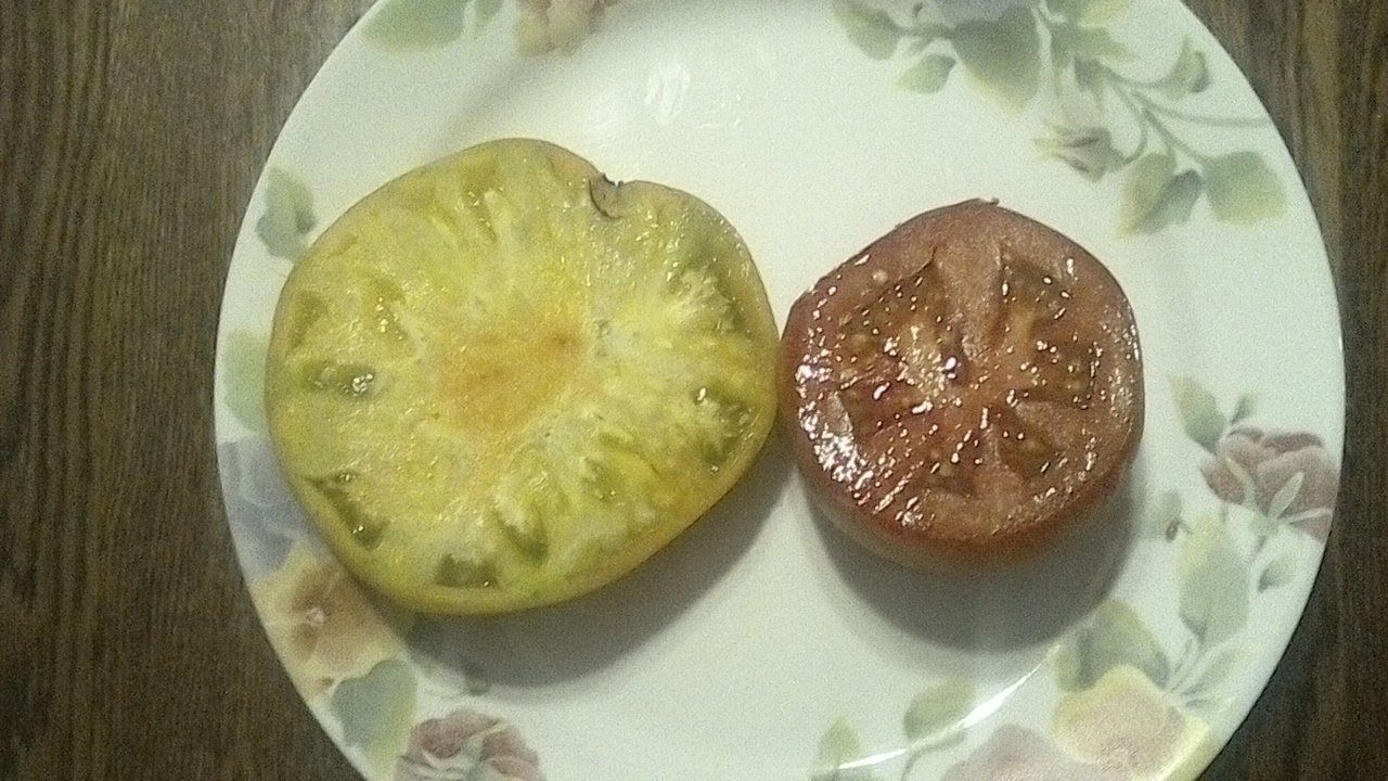 Previous Happening: What is an Heirloom Tomato?