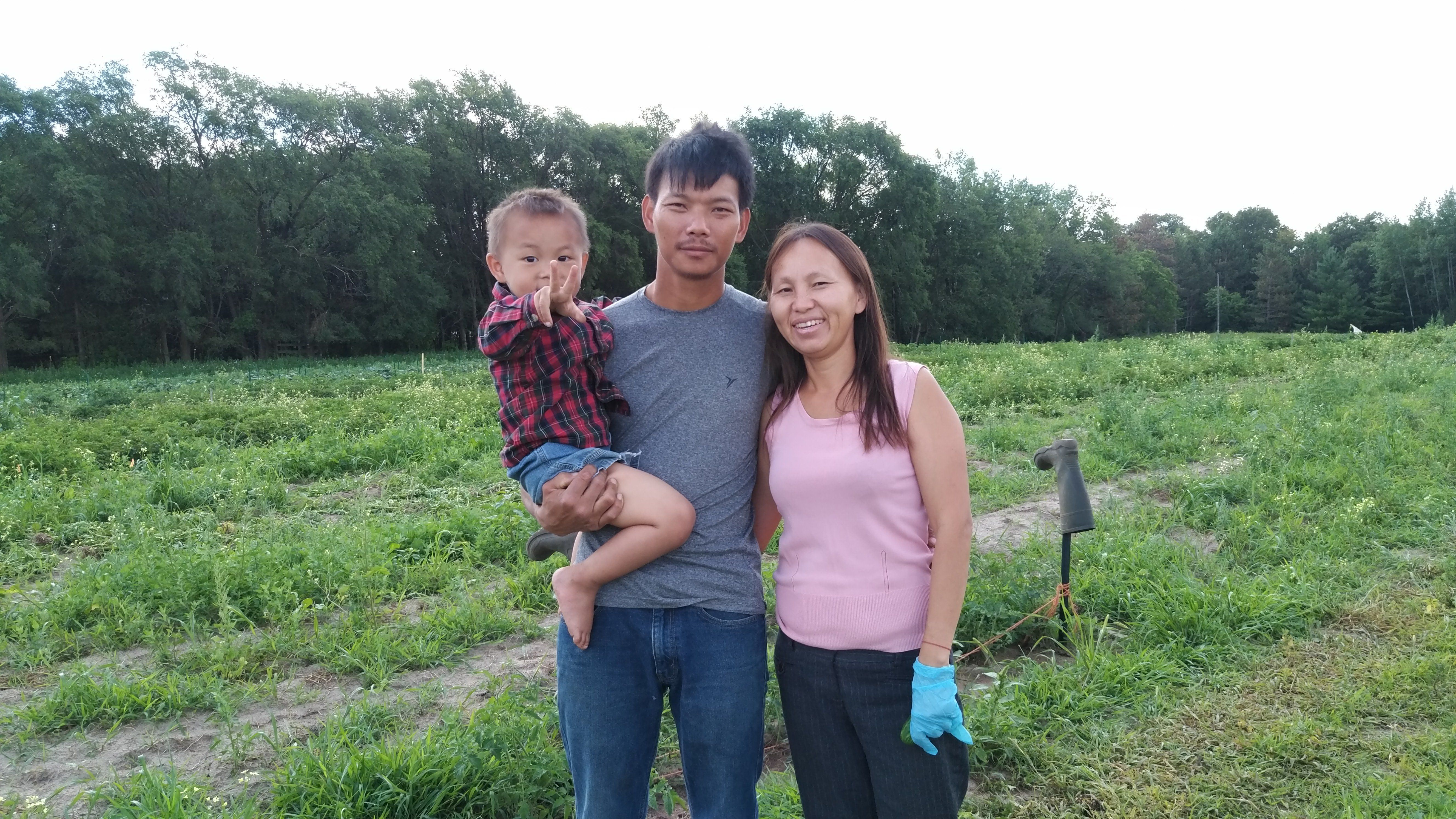 Next Happening: Meet Farmers Choua & Xou